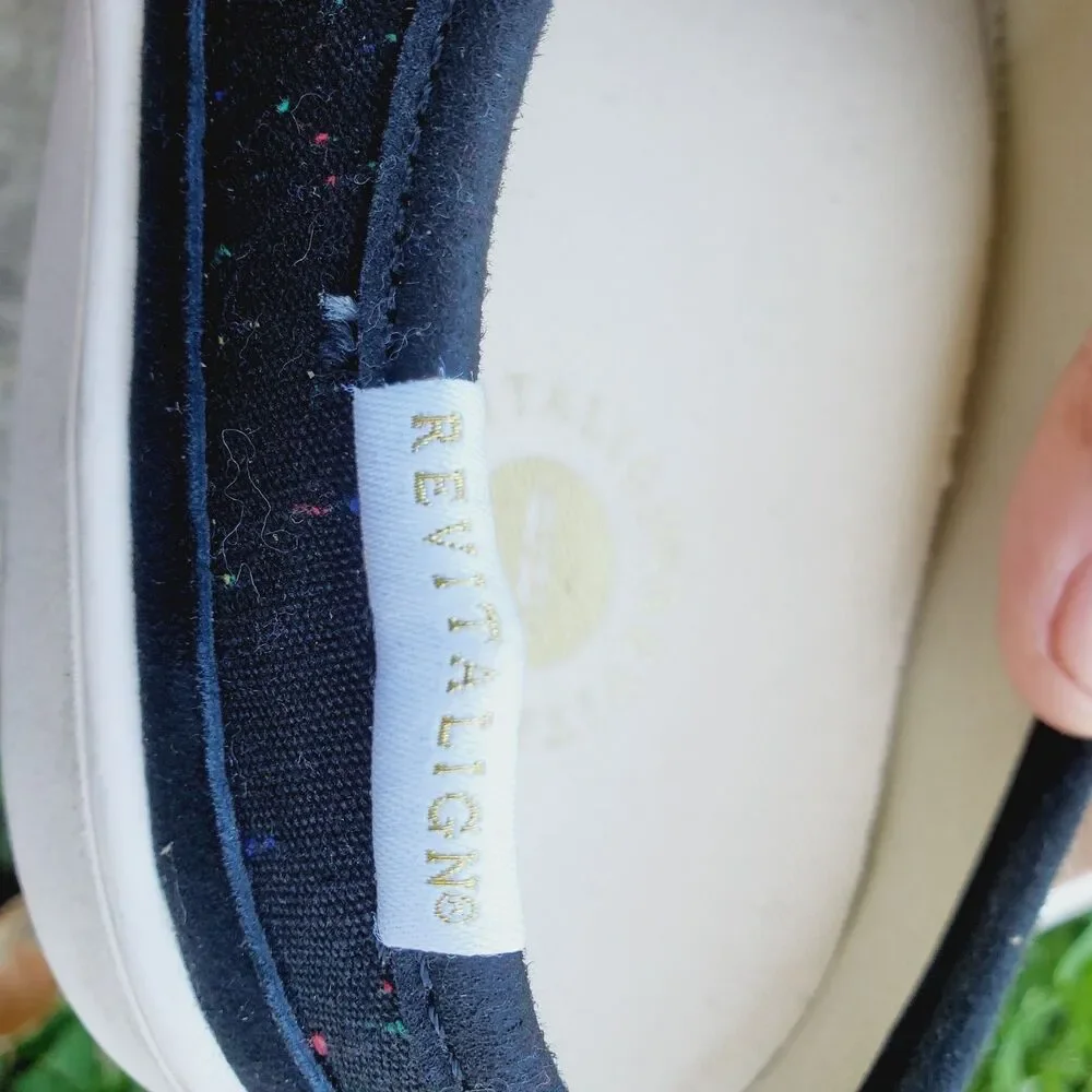 Revitalion black sneakers